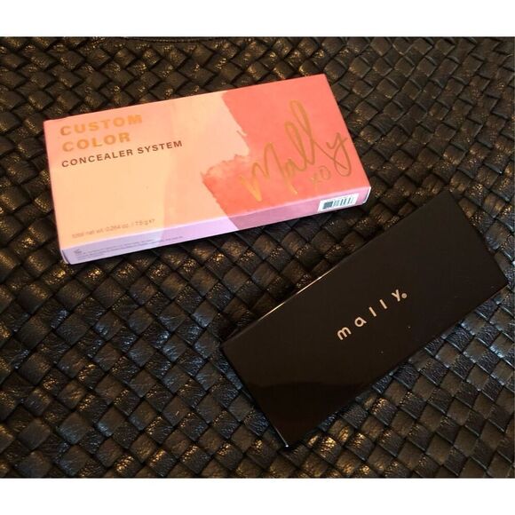 MALLY BEAUTY - NWTIB - 2-Pack Bundle - Custom Color Concealer System in “Rich” - Picture 2 of 10